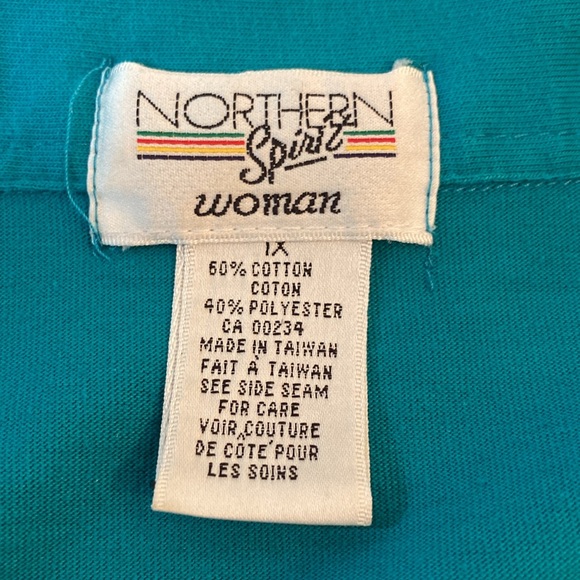 Northern Spirit Woman - button down top. Size 1X - Picture 3 of 9